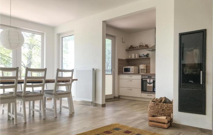 Stunning Home In Boiensdorf With Wifi