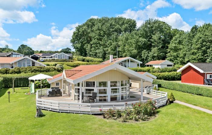 Nice Home In Sjølund With Sauna