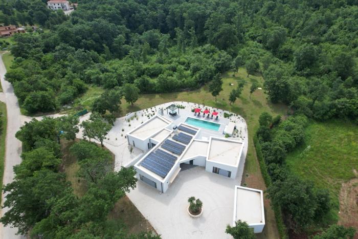 Villa Vines, Modern luxury in serene seclusion