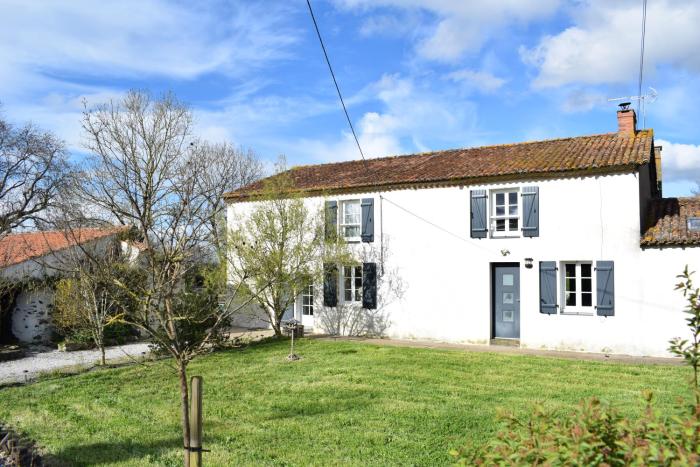 Le Cardoué, chambres dhôtes proche du Puy duFou