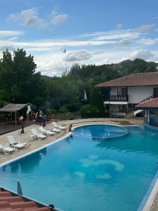 Spacious Family Fully Furnished 2 Rooms Apartment in Kavarna Apart Hotel