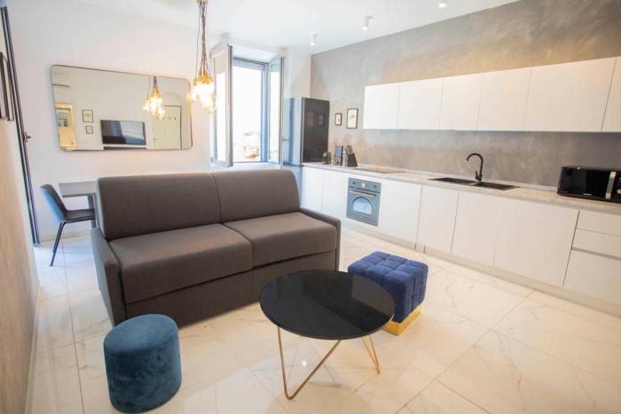 Porta Venezia - Design Suite con Balcone - 55mq