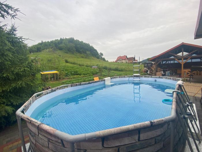 Садиба У Дохтора Відпочинок у Карпатах