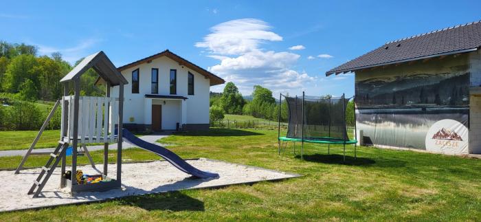 Domki z jacuzzi Zacisze w Górach