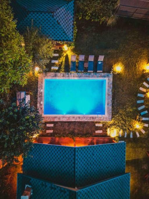 Ağaç Ev Sapanca - Isıtmalı Havuzlu Villa