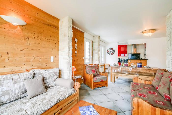Résidence Le Bec Rouge - Appartement de charme 3 pièces 8 personnes à Tignes au pied des pistes et proche des commerces dans le quartier du Lac. Vue impr MAE-1681