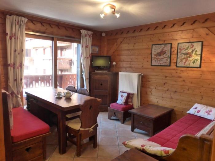 Résidence Fermes De Meribel Bat C - Confortable appartement 3 pièces pour 4 personnes aux pieds des pistes aves accès à la piscine situé à Meribel Village MAE-1800