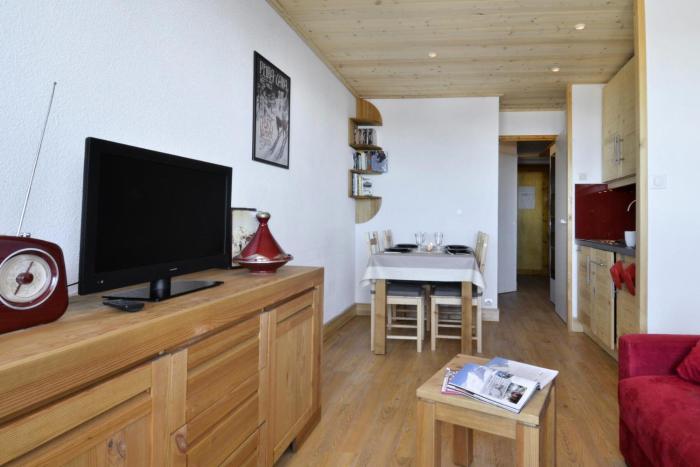 Résidence Licorne - Studio entièrement rénové · Accès direct aux pistes · Vue pistes MAE-3548