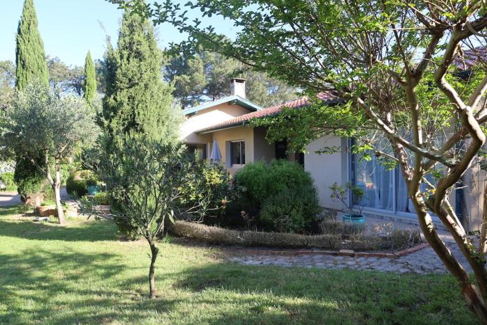 Villa dans un cadre de verdure 110 m2 proche Golf et Lac