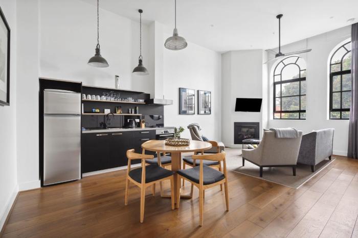 Devlin 103 Luxe Apartment