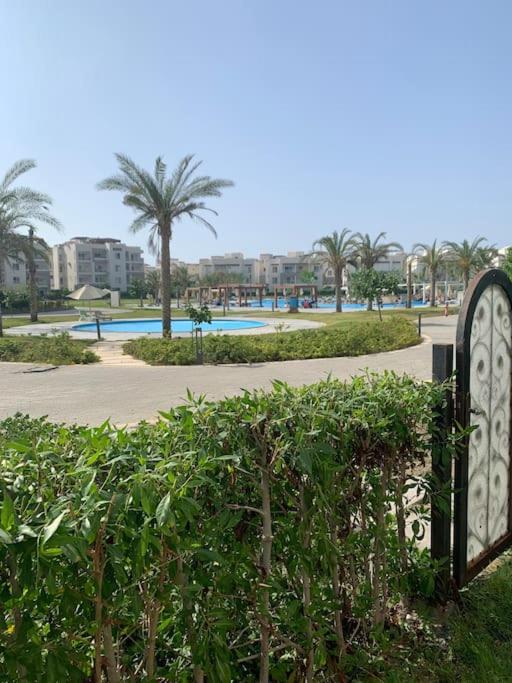 Amwaj Chalet with private garden