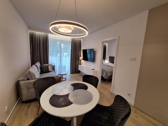 Modern White Kołłątaja 7A