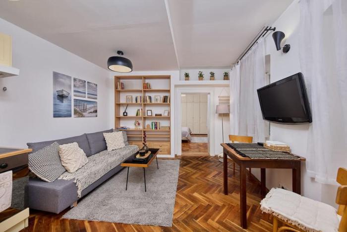 Old Pressburg - Green Courtyard