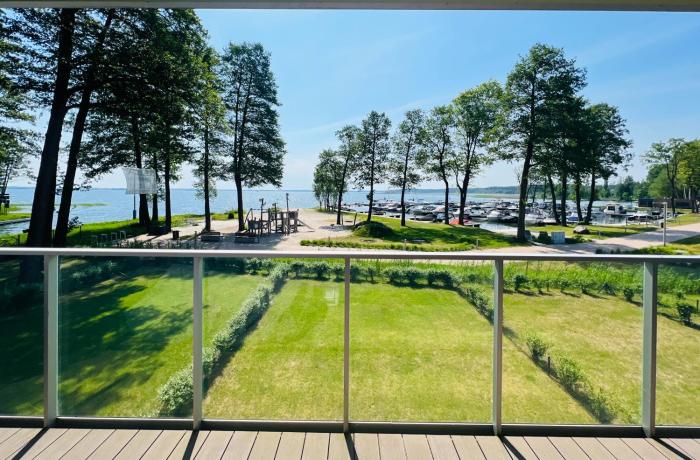 Apartament Bajeczny z widokiem na jezioro w Nautica Resort