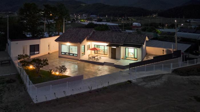 Gyeongju Charm Pension