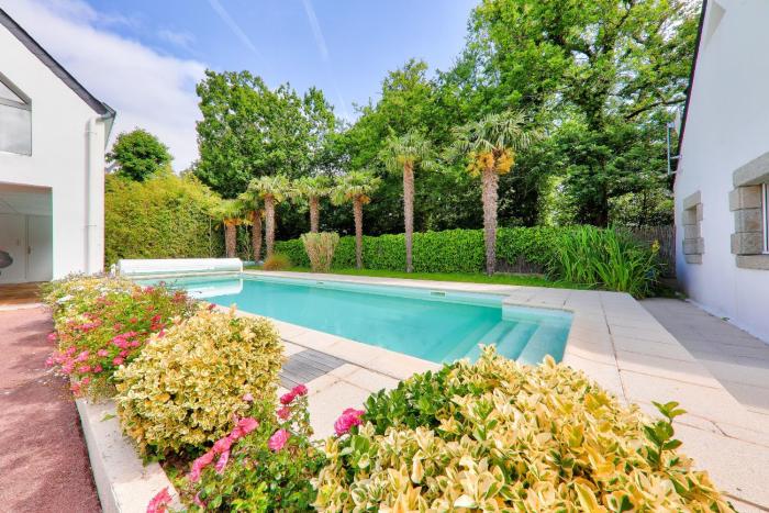 Maison pour 8 avec piscine 500m de la plage