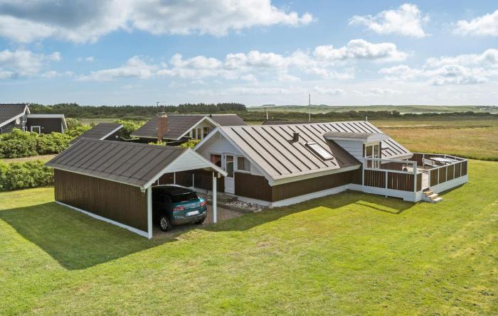 Cozy Home In Harboøre