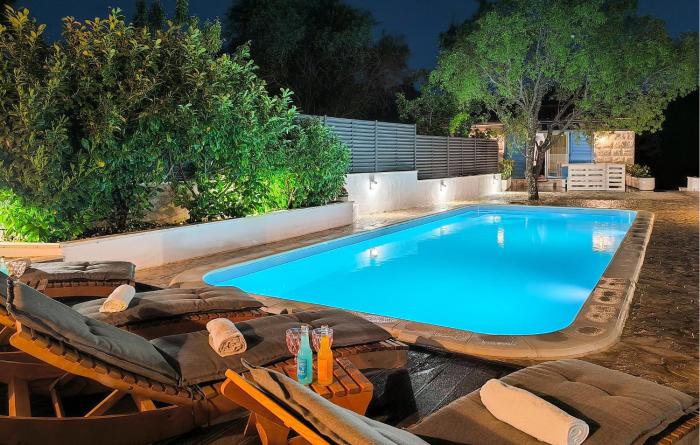 Stunning Home In Biorine With Wifi