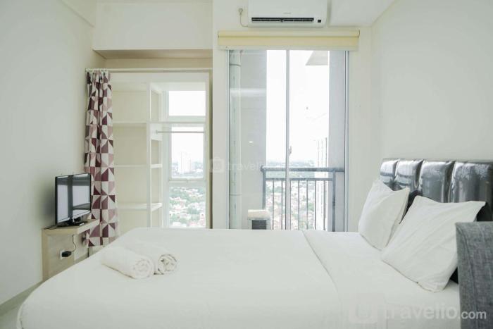 Comfort and Warm Studio Room at Akasa Pure Living BSD Apartment By Travelio
