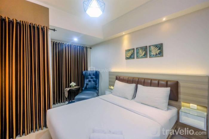 Fully Furnished with Luxury Design Studio The Oasis Apartment By Travelio