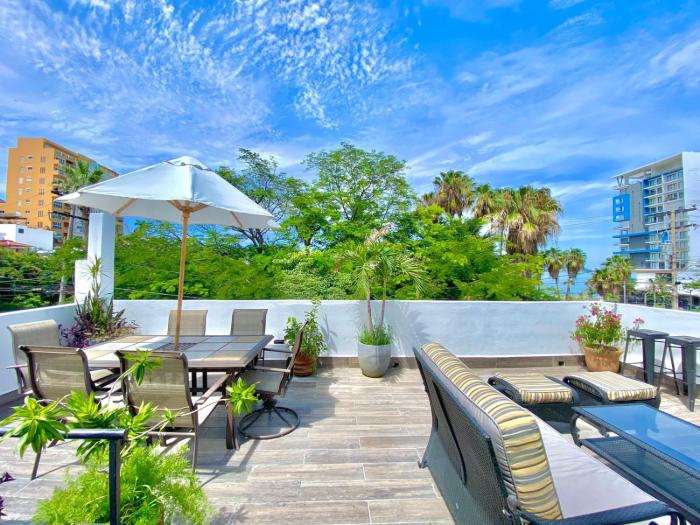 Ecosuite 2, Near the beach and shared terrace.