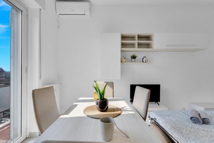 AG17 - In the center of Milan -