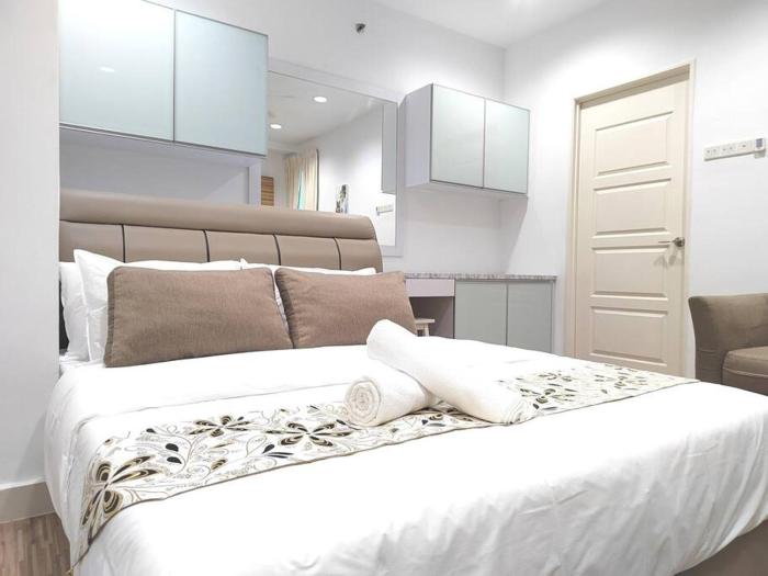 Exclusive Studio, 20th, 5pax, Gurney, Mansion One, Gleneagle Hospital