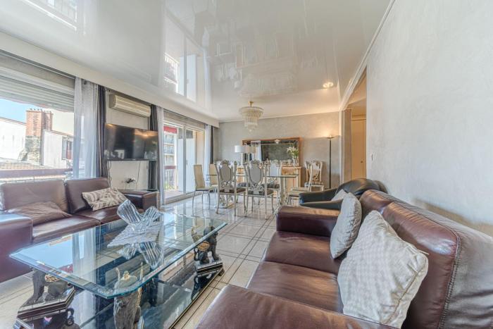 Spacious 3-bedroom apartment with balcony Gratte Ciel Villeurbanne