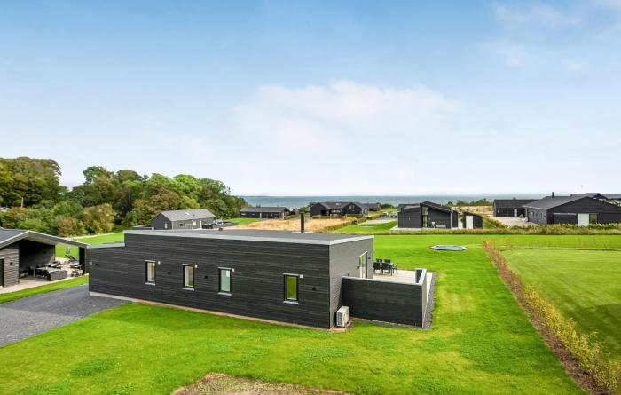 Three-Bedroom Holiday Home In Haderslev