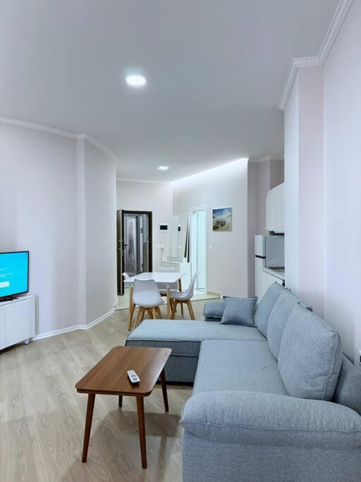 AEM 1 Bedroom Apartment Apt #9