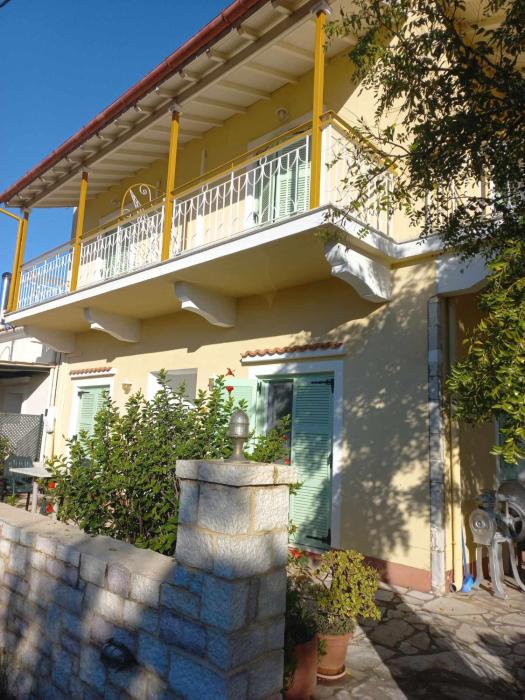 Oneiro house