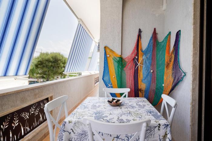 Appartamento a Torre Canne con balcone