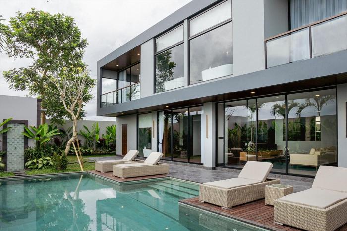 Brown Moon Villa 3-Bedroom Private Pool Retreat in Canggu