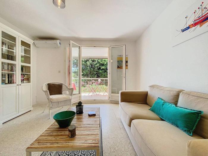 Appartement T3 avec climatisation et terrasse à 50m de la plage - FR-1-770-20