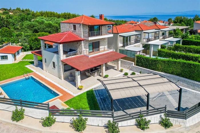 Marina Pool Villa Hanioti 3 bedrooms 8 guests