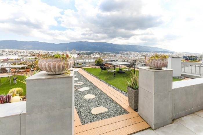 Luxurious penthouse with Jacuzzi