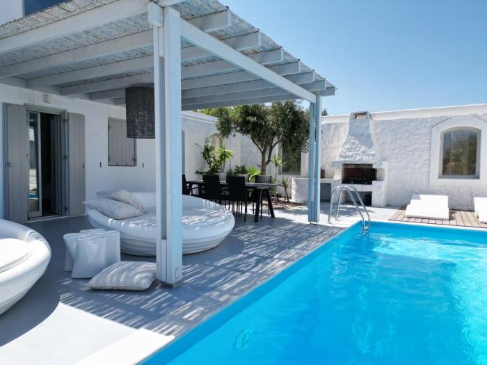 Stunning 4Bed Villa with Pool in Kalafatis Spilia