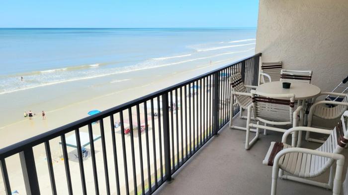 415 - 2 bedroom oceanfront condo