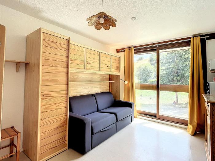 Studio lumineux au pied des pistes avec WIFI - FR-1-267-291