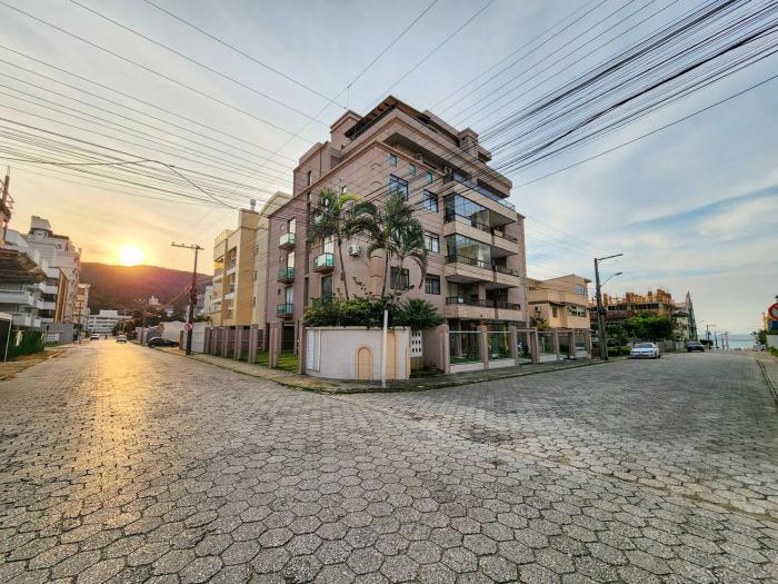 Apto 304 El shadday 3 quartos 150 metros mar