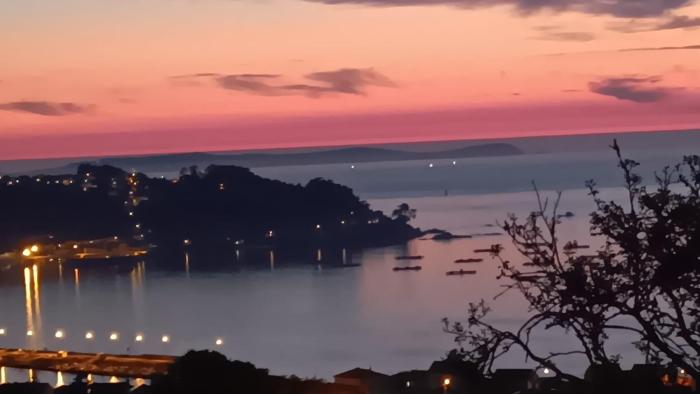 A Barraca. Casa con jardín y vistas a la ría