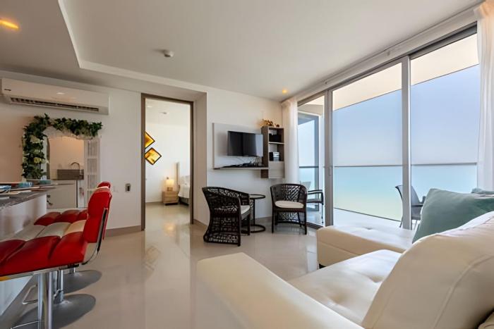 Awesome Oceanfront “Morros City” 29th floor 2R3BR