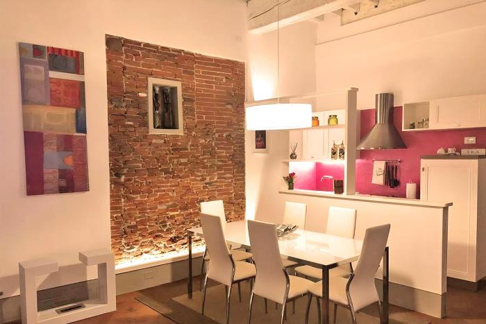 Casa Nausicaa, piano terra nel cuore della città con aria condizionata