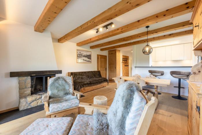 Cosy Apartment facing Piz Rosatsch with eFireplace, Pool & Sauna