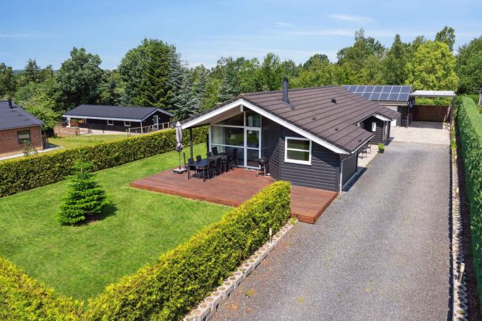 Lovely Holiday Home Spasauna Carcharger River