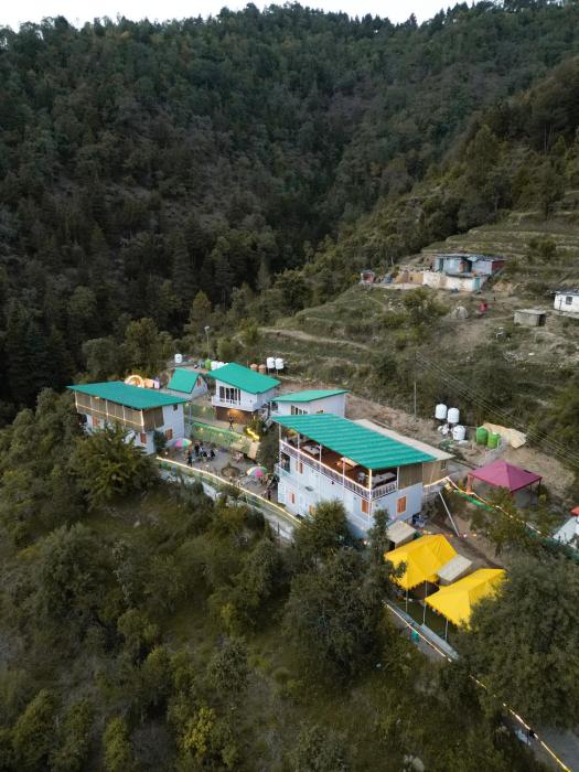 The Rare Ones Mukteshwar - Resort & Cafe