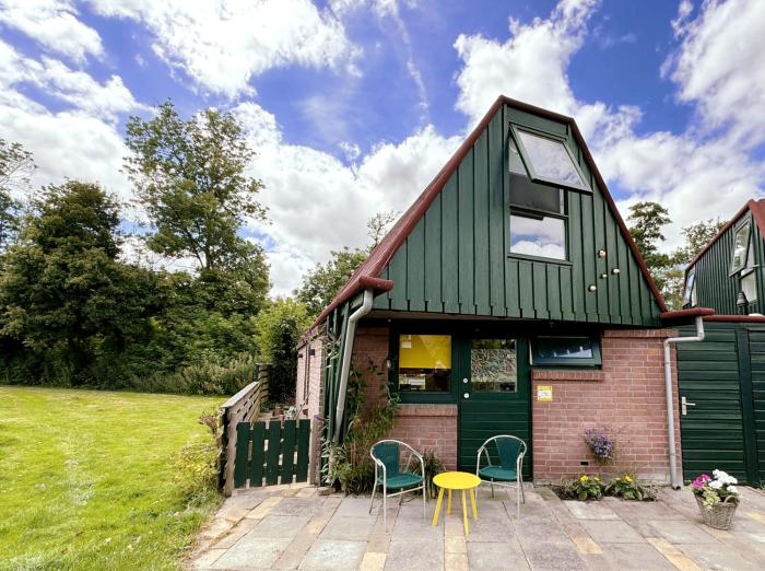 Happy Little Maya Bee