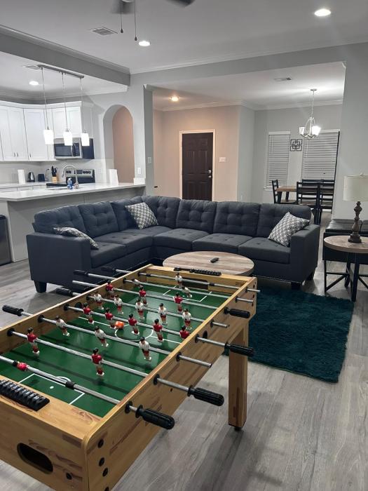 Stunning 3BR Home Near Downtown Houston - Sleeps 8