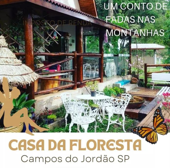 Casa dentro da floresta
