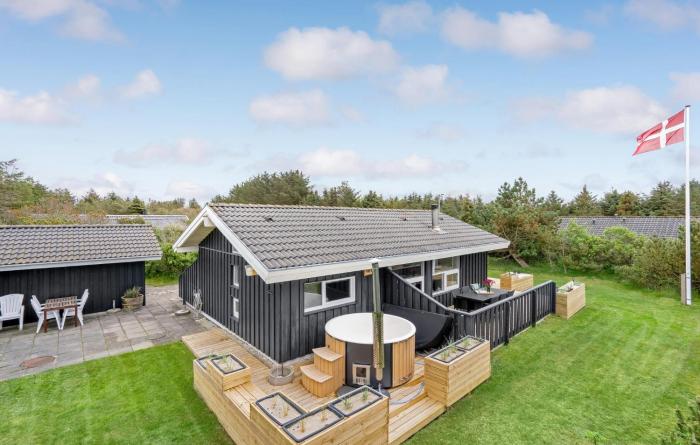 3 Bedroom Lovely Home In Løkken